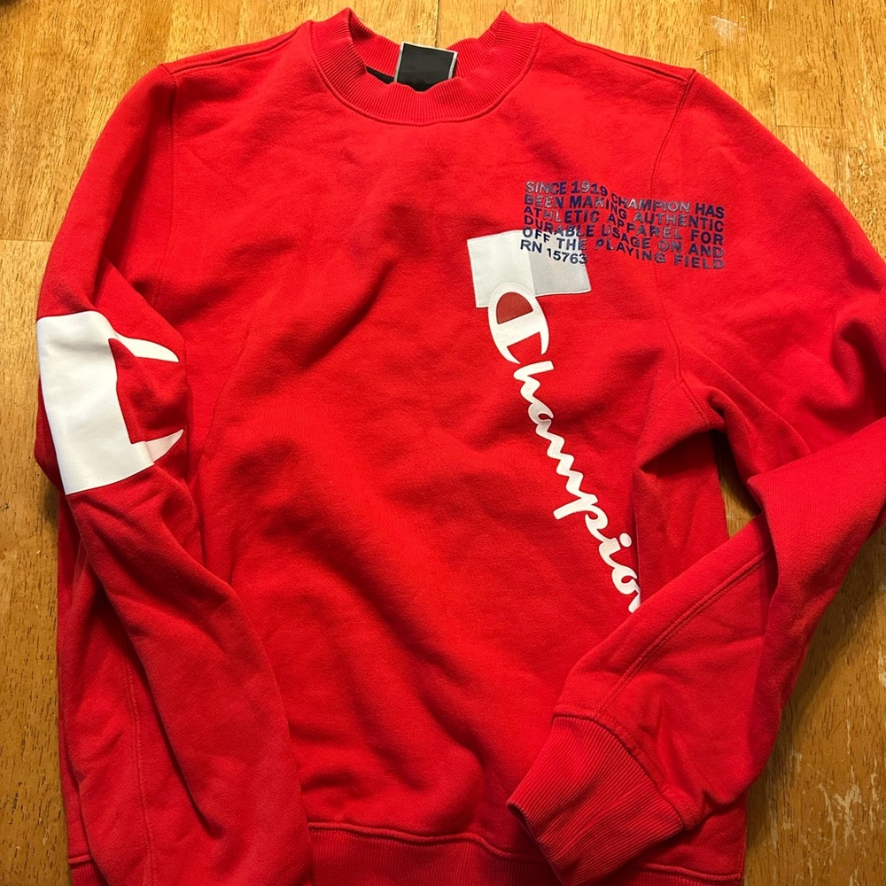 Champion Red Crewneck Sweater with Ribbed Cuffs